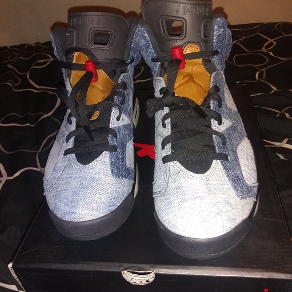Retro Air Jordan 6 shoes - Picture 2 of 6